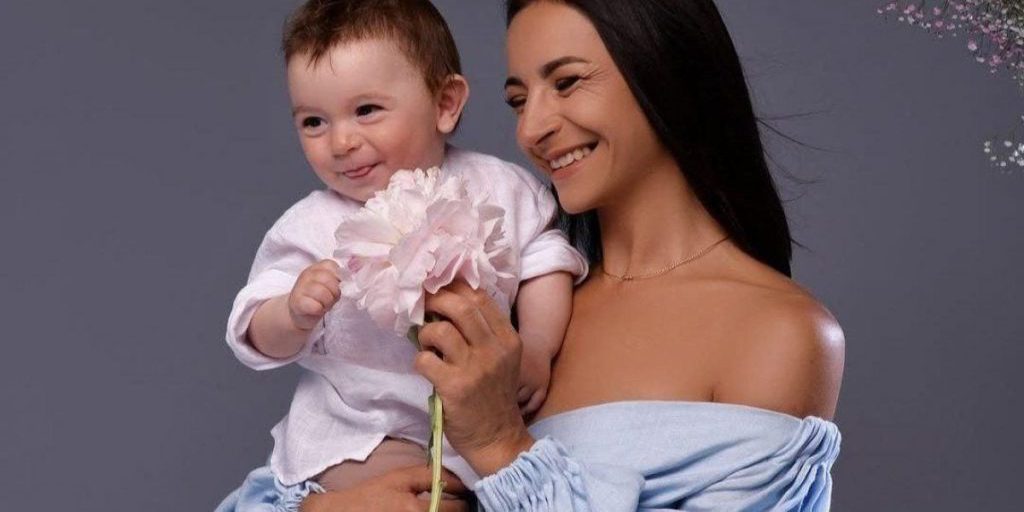 La Ballerina Gvozdeva Celebra il Quinto Compleanno del Figlio con un Messaggio Commuovente e Rare Immagini Familiari