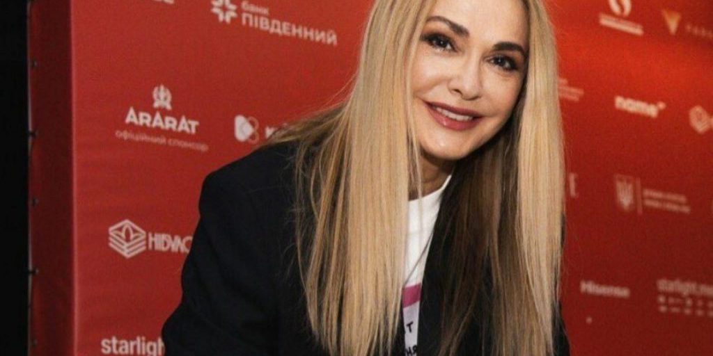 Olga Sumskaya la stella di Hollywood che ha sbalordito il mondo con la sua bellezza negli anni 2000