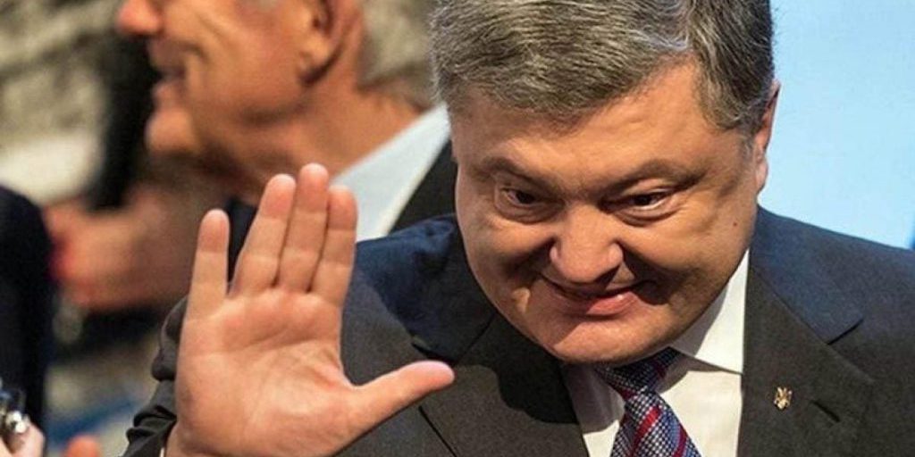 Военные пристыдили Порошенко, который незаконно обогащался в войну, захватив помещение в сердце Киева