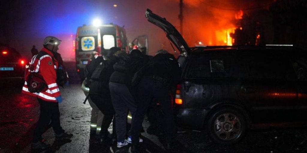 Attacchi russi a Zaporizhzhia e Odessa: cinque morti e numerosi feriti