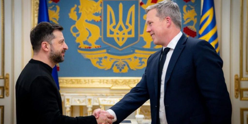 Funzionario del Pentagono consegna a Kiev un piano di pace