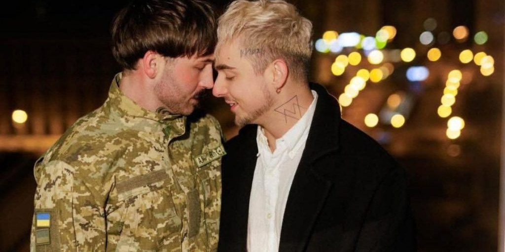 Melovin mostra nuove foto con il fidanzato dopo lo scandalo sull'impegno