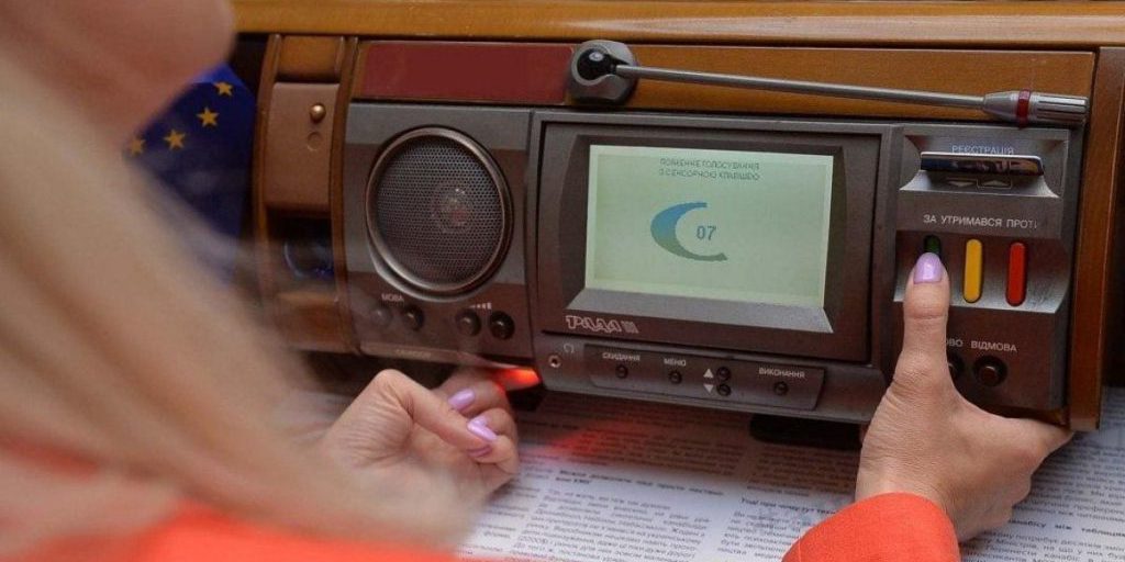 Legge n. 14110D: restrizioni ai prodotti con nicotina per ridurre l’uso di tabacco e proteggere la salute pubblica