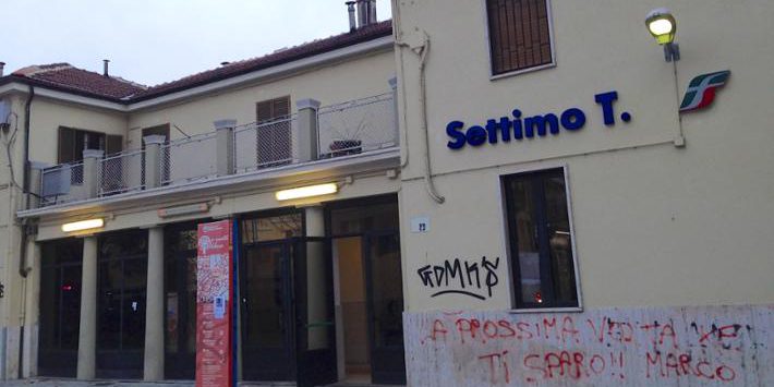 Uomo muore gettandosi sotto un treno alla stazione di Settimo, interrompendo la linea Torino‑Milano