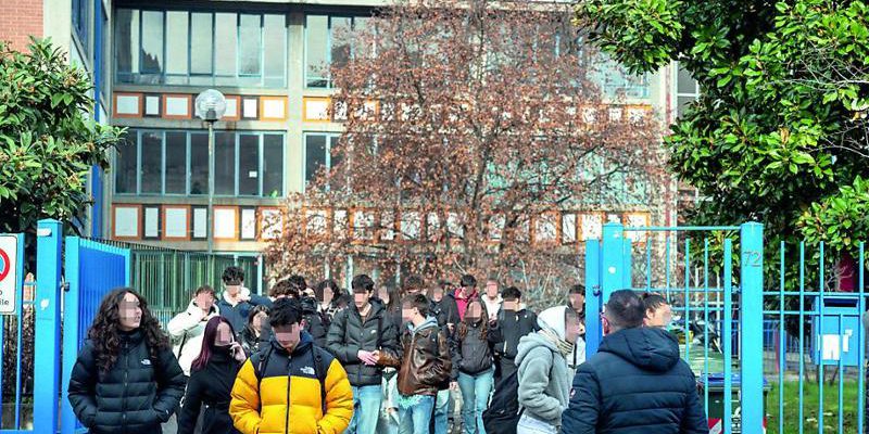 Liceo Santorre di Santarosa: studenti in palestra a 5°C, freddo persistente nonostante interventi Iren