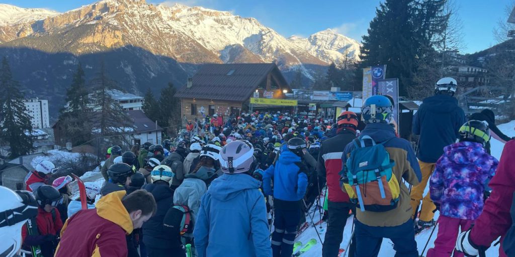 Vialattea e Bardonecchia raggiungono oltre 50.000 visitatori: impianti al massimo