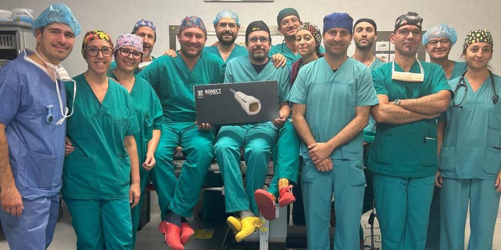 Intervento chirurgico innovativo a Torino: impianto di condotto aortico su paziente con anatomia unica