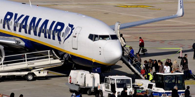 Specchio dei Tempi: sicurezza aerea, segnaletica scolastica e riscaldamento insufficiente