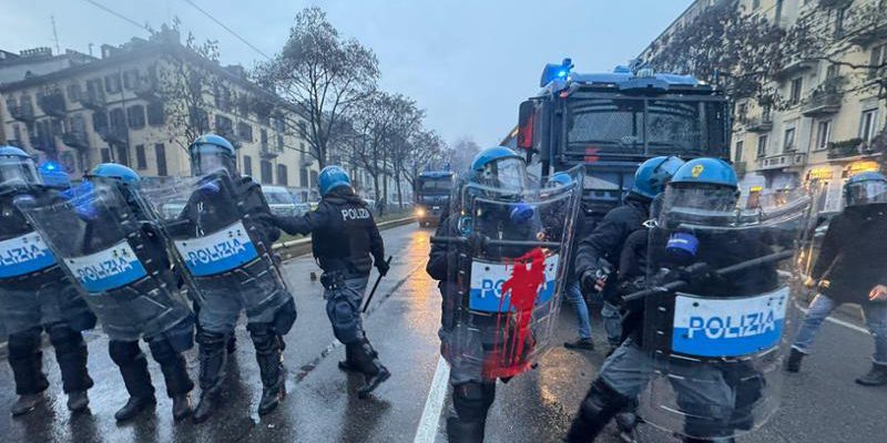 Commerciante chiede se lo sgombero di magazzino sotto Natale fosse obbligatorio, lamenta incassi dimezzati