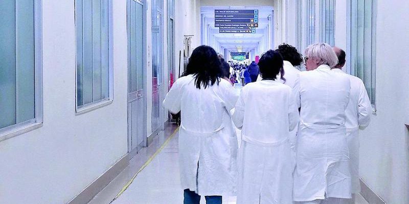 Ridimensionamento della Sanità in Piemonte: Tagli e Fusioni di Reparti e Strutture Sanitarie