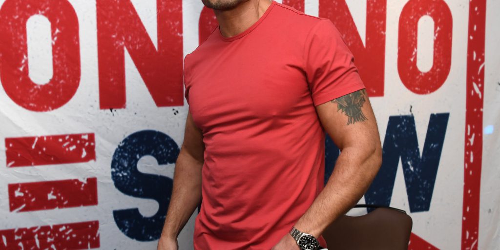 Dan Bongino, ex vice‑direttore dell’F.B.I., torna al podcasting