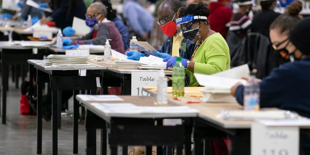 Autorità federali intentano causa per sequestrare i voti del 2020 a Fulton County, Georgia