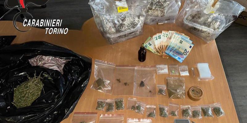 Arresto di 22enne a Settimo Torinese: sequestrato hashish, cocaina, ketamina e funghi allucinogeni