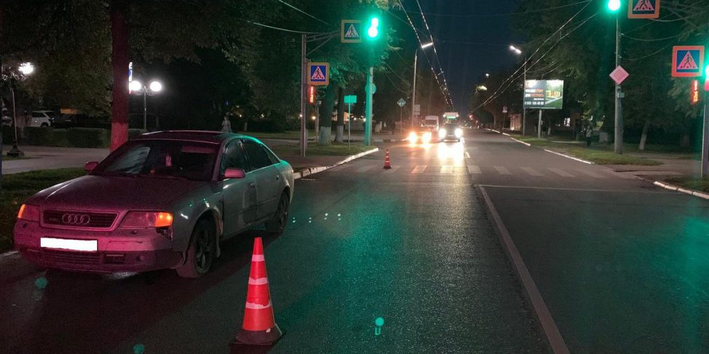 Incidente stradale a Orël: un'auto investe un ciclista di 14 anni su un passaggio pedonale, le autorità indagano sulla causa dell'incidente