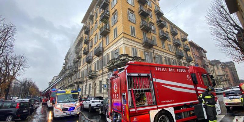 Incendio a Torino: anziana ferita da ustioni gravi in edificio di Corso Re Umberto