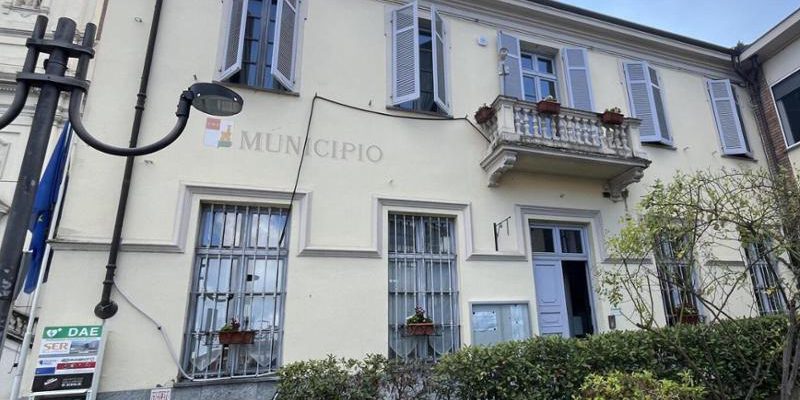 Nuovo servizio di segnalazione di degrado e microreati a Santena: una comunità più sicura grazie a WhatsApp