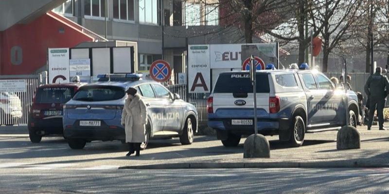 Allarme bomba al tribunale di Ivrea: evacuazione uffici e intervento degli artificieri