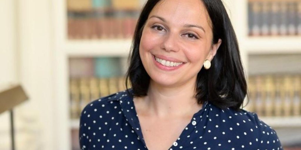 Antonella Fioravanti presenta il suo libro sul ruolo dei microbi al Museo di Scienze Naturali