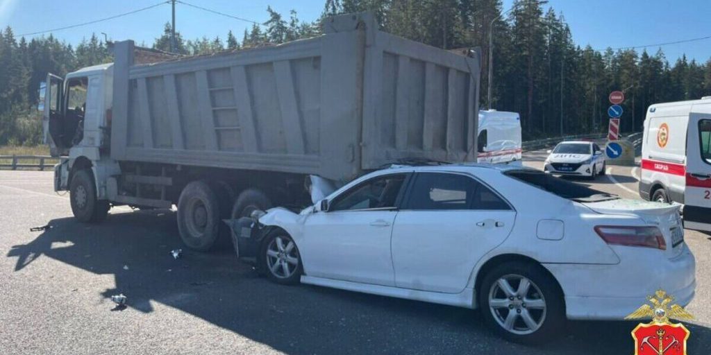 Tragedia lungo la strada Scandinavia: tre vittime in un incidente frontale con un camion