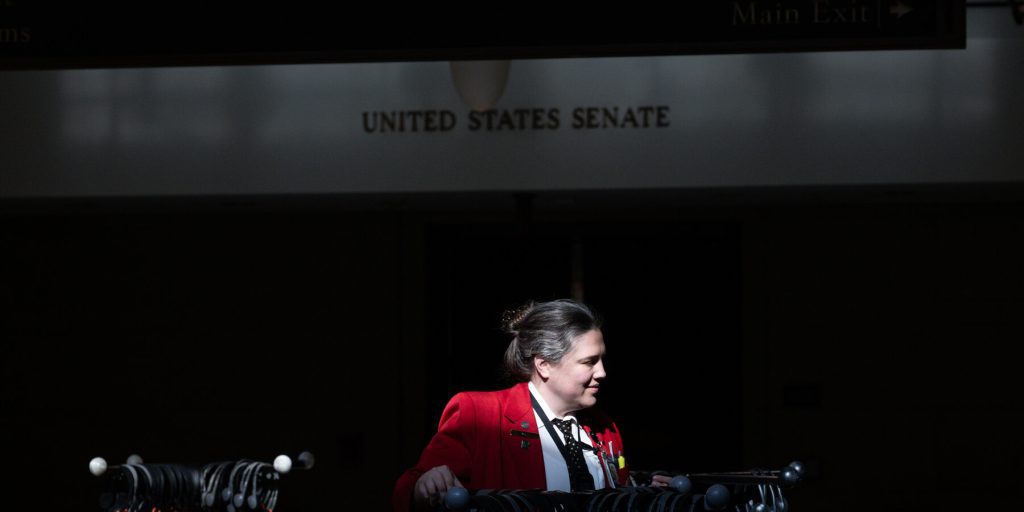 Ritorno al lavoro per i dipendenti federali dopo la fine della chiusura del governo