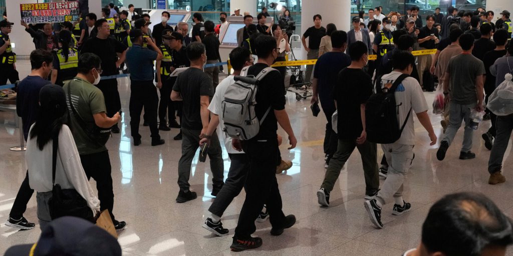 Lavoratori sudcoreani tornano al lavoro in Georgia dopo la riemissione dei visti da parte degli Stati Uniti