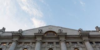 Borse europee chiudono in rosso: cosa significa per l'economia e i mercati finanziari