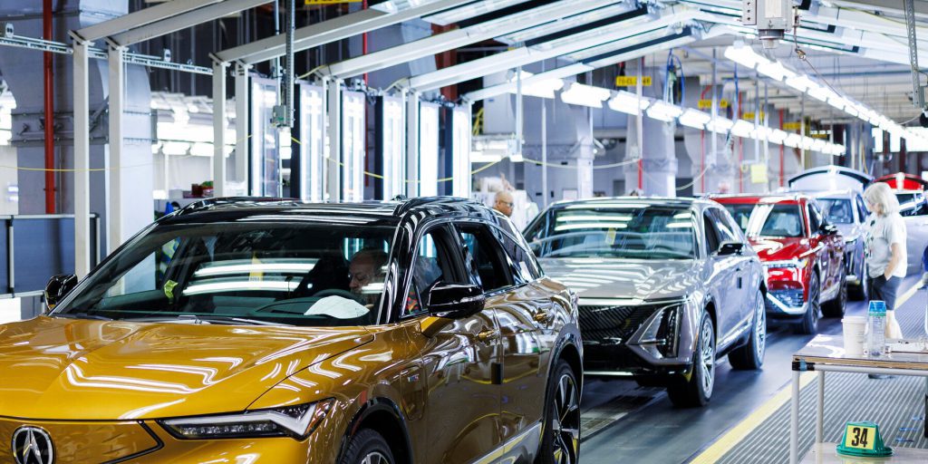 Slowing Electric Vehicle Sales Will Cost G.M. $1.6 Billion