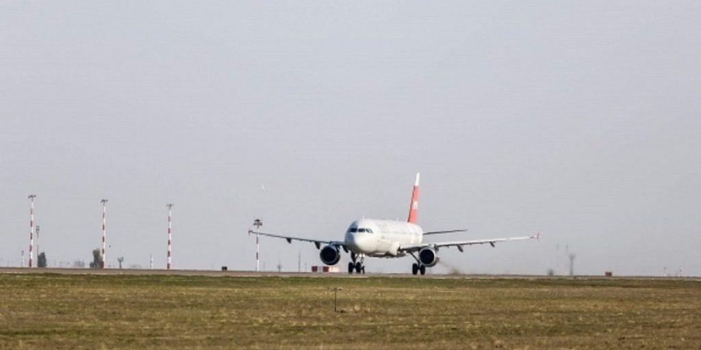 В аэропорту Волгограда ввели запрет на прием и отправление самолетов