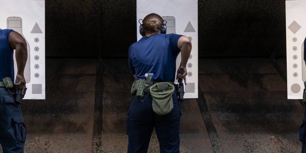 Sotto Trump, ICE ottiene immunità assoluta nell'uso della forza letale