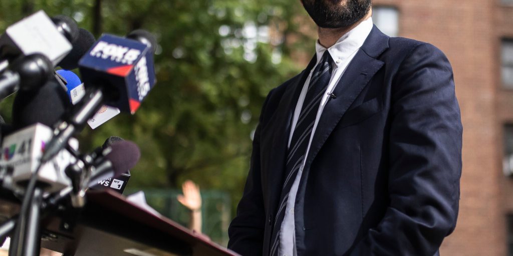 Zohran Mamdani il Nuovo Leader di New York City: Ascesa, Visione e Possibili Impatti sulla Città