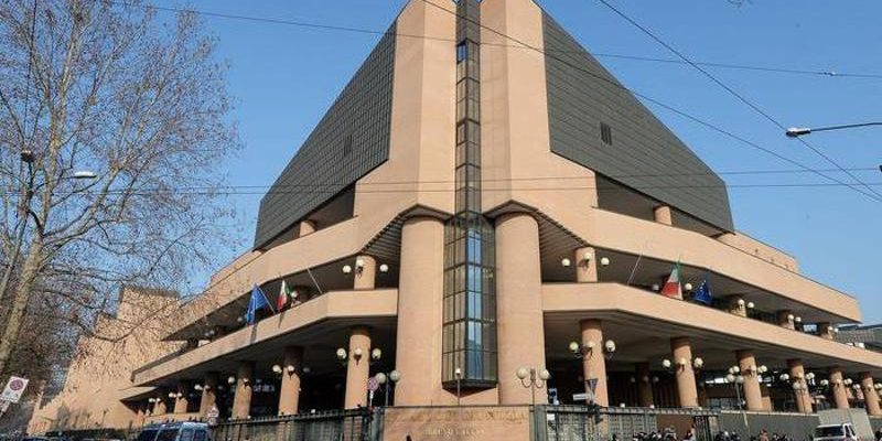 Giudice di pace richiede imputazione coatta per John Elkann: legali lo definiscono estraneo ai fatti