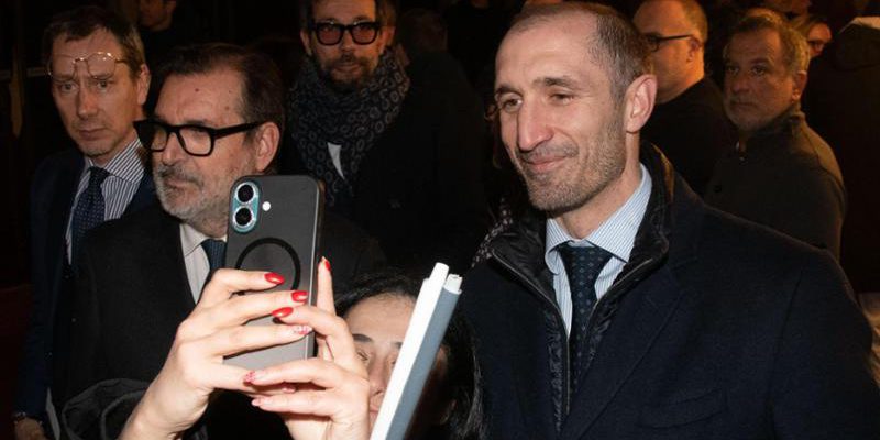 Festa commemorativa a Torino per ricordare Luca, con la partecipazione di Ferrara e Baricco