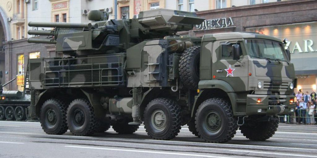 Российская ПВО подстрелила автобус с людьми в Подмосковье