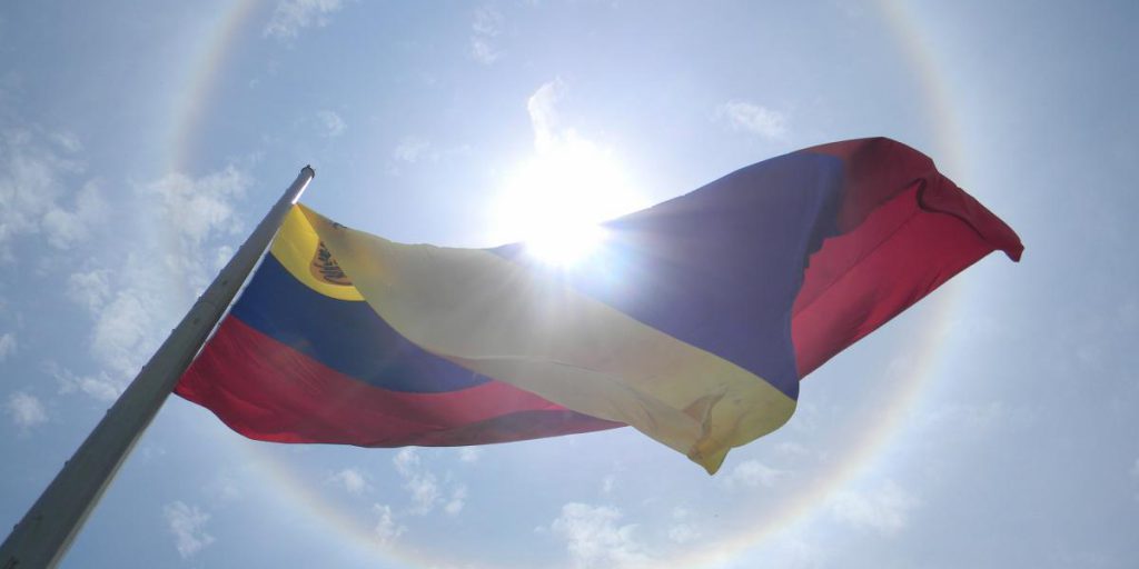 Venezuela Cambia Strategia Economica in Risposta alle Sanzioni degli Stati Uniti