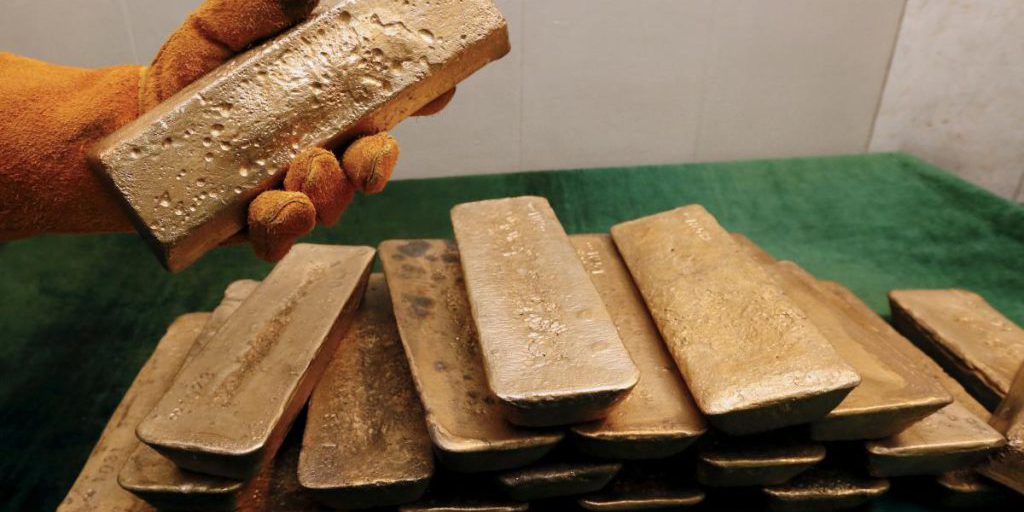 L'Oro Continua a Salire: Come i Problemi Economici negli Stati Uniti Stanno Influenzando il Mercato Globale