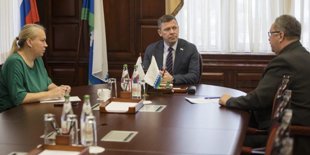 В Собрании НАО обсудили сотрудничество представительных органов