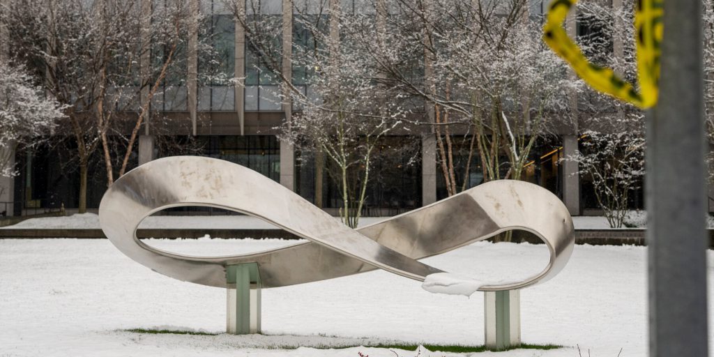 Proteste sul campus dell'Ivy League: la scuola resta aperta e cerca di ridurre le divisioni