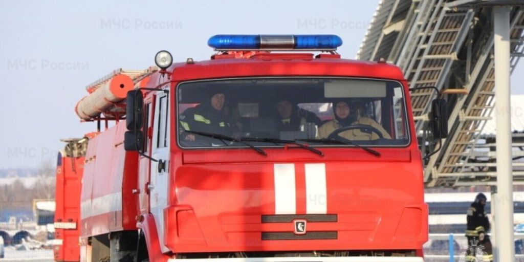 В Орловской области во время движения вспыхнул мусоровоз