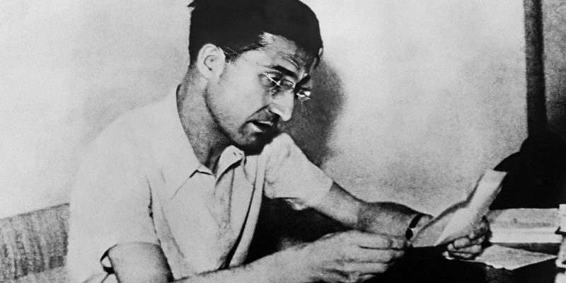 Antologia di Cesare Pavese in edicola: paese, città e prigione