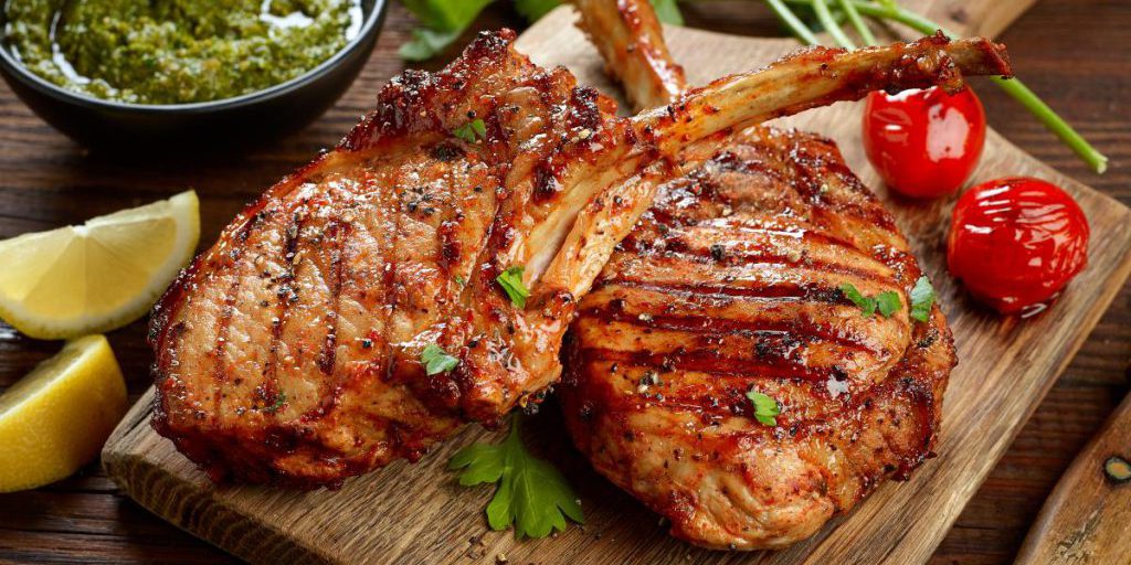 Как приготовить стейк на сковороде: советы профессиональных мясников