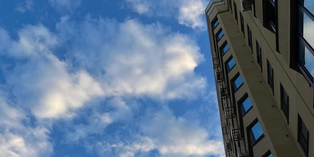 Cabardino-Balcaria rafforza il sostegno ai bambini orfani con nuove misure abitative