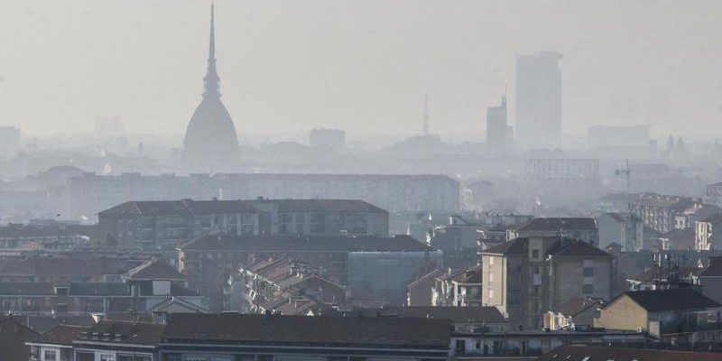 Torino attiva allerta smog: i diesel Euro 5 vietati dal 1 al 5 gennaio