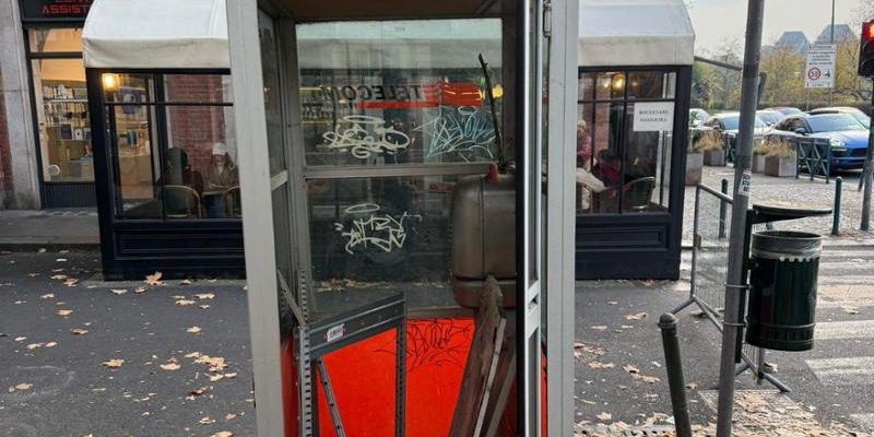 Torino: 258 cabine telefoniche ancora in città, inizio rimozione