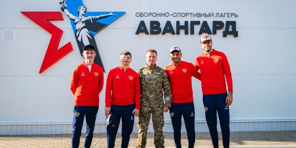 Аршавин, Жирков, Ари и Гильерме посетили лагерь «Авангард» под Волгоградом