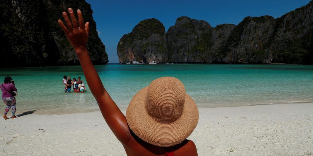 Destinazioni Calde per Dicembre: Scopri i Posti Ideali per Evitare il Freddo Invernale e Goderti il Sole