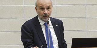 Ministro della Salute Schillaci annuncia l'assunzione di 20 mila nuovi infermieri per rafforzare il sistema sanitario italiano