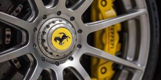 Crollo di Ferrari a Piazza Affari dopo la presentazione degli obiettivi al 2030