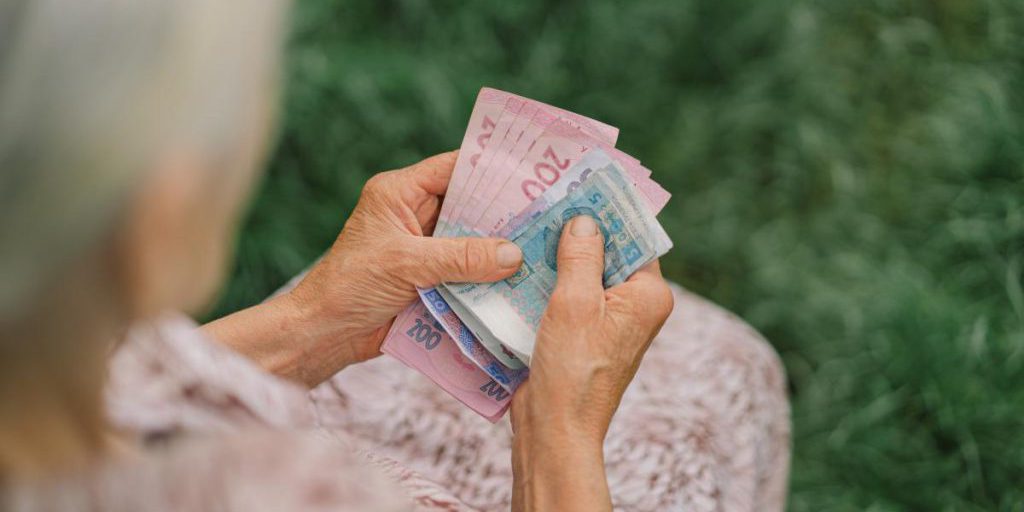 Что делать, если не хватает стажа для пенсии: в ПФУ объяснили алгоритм действий