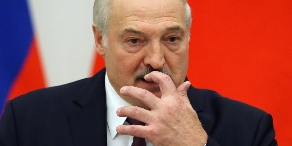 Лукашенко понимает, что Путин "токсичен", и хочет каких-то отношений с Западом, - депутат