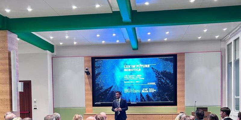 Dalla fabbrica al portafoglio finanziario: come AI e robotica stanno cambiando il modo di investire